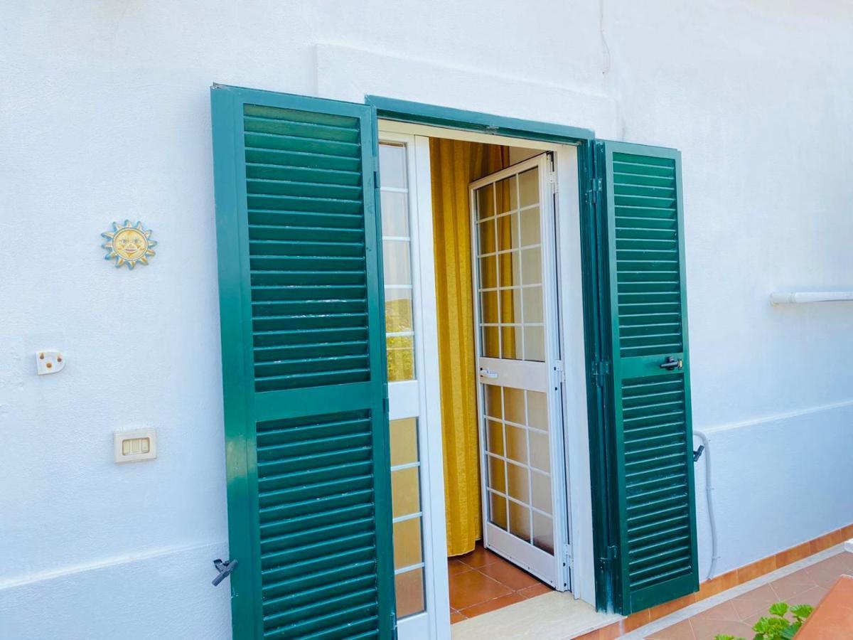 Casa Ninetta - Immobilevante Ponza Ngoại thất bức ảnh
