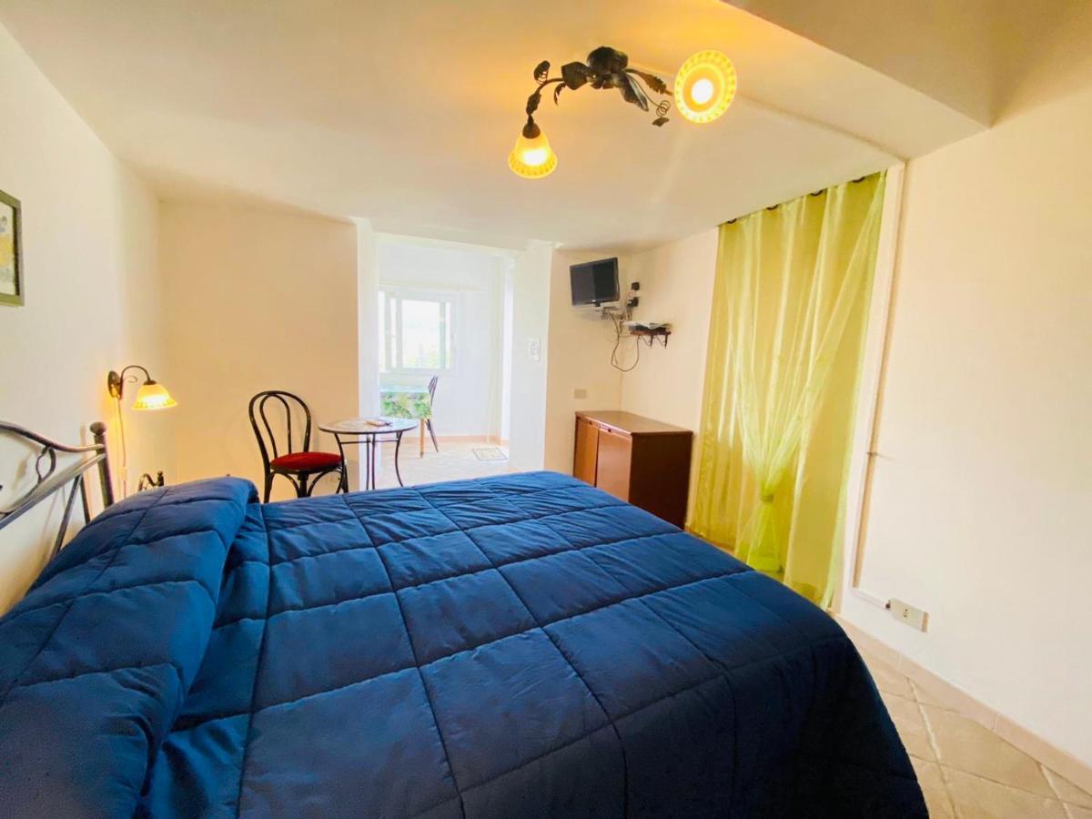 Casa Ninetta - Immobilevante Ponza Ngoại thất bức ảnh